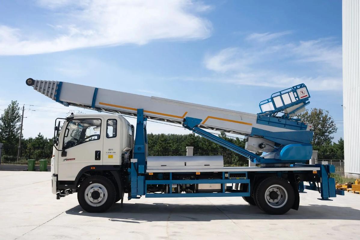 合江云梯上料车租赁费用